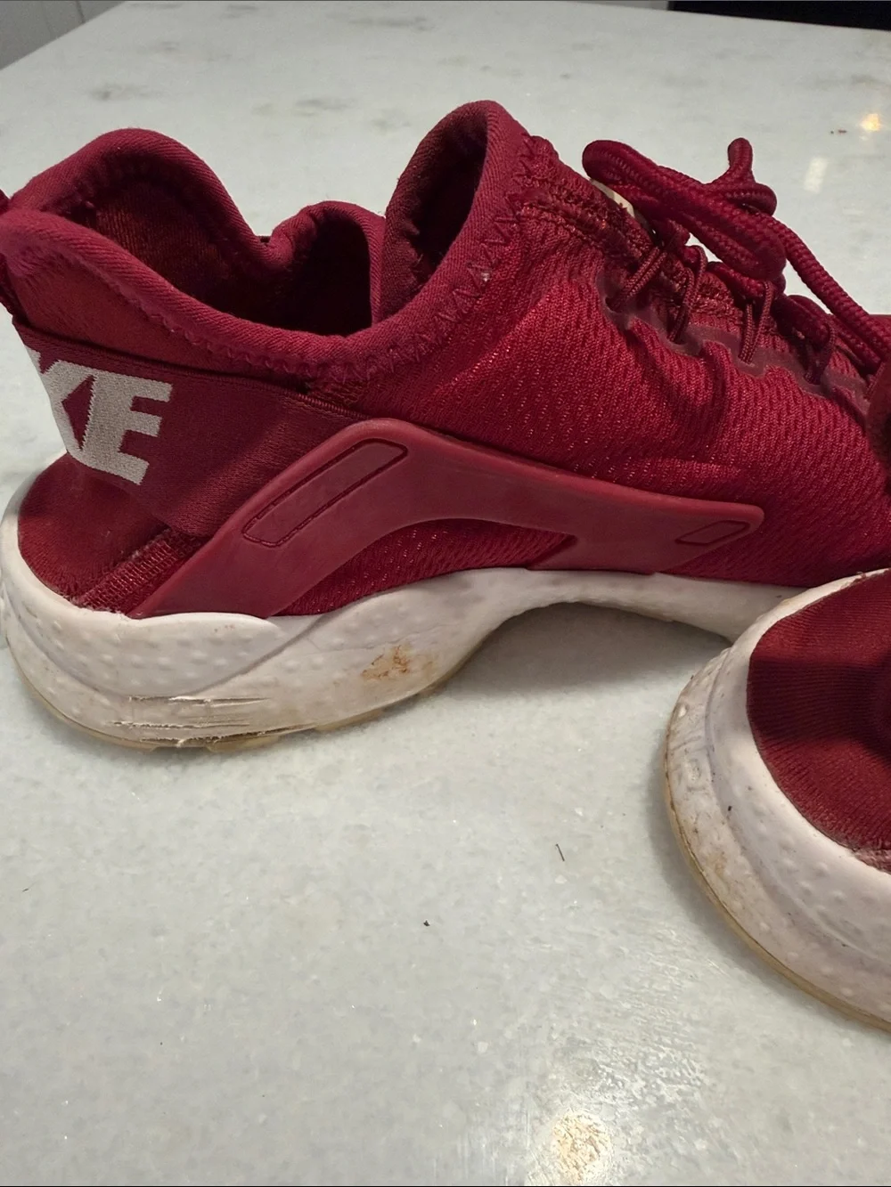 Nike Women's Maroon Athletic Sneakers